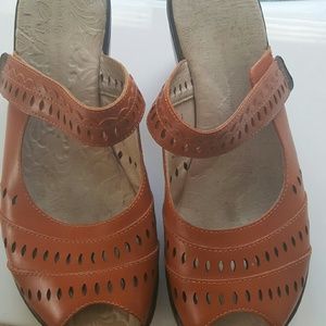 8.5 Jambu shoes