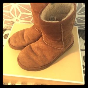 Chestnut UGGS