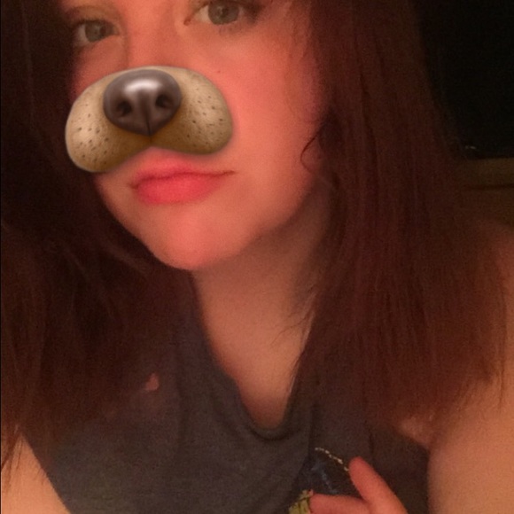 Meet your Posher, Hailey - Picture 1 of 1