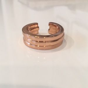 Rose gold ring