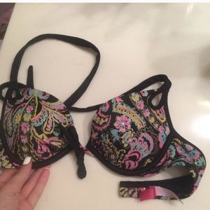 VS bombshell swim top in 32 A (NWOT)