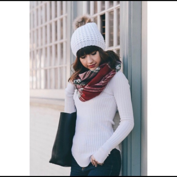 🎁SALE🎁 Red Flannel Fringe Infinity Scarf - Picture 4 of 4