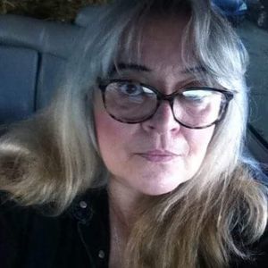 Meet your Posher, Dina