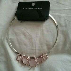 NY&CO CLEAR PINK /WHITE RHINESTONES NECKLACE NWOT