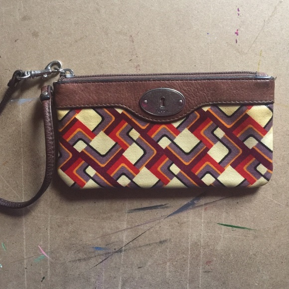 Fossil wristlet key-per