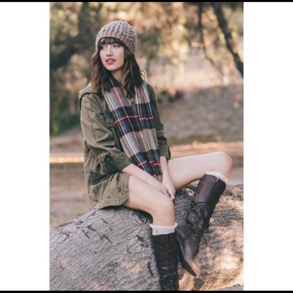 ๐HOLIDAY SALE๐Khaki Flannel Infinity Scarf - Picture 4 of 4