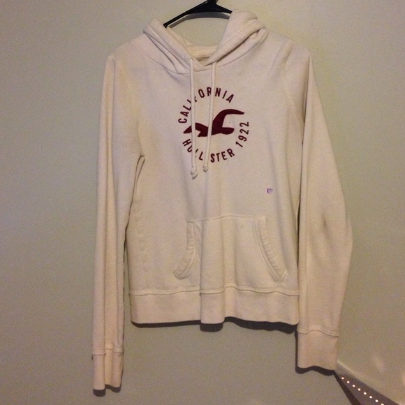 Hollister Sweatshirt 💋 - Picture 1 of 4