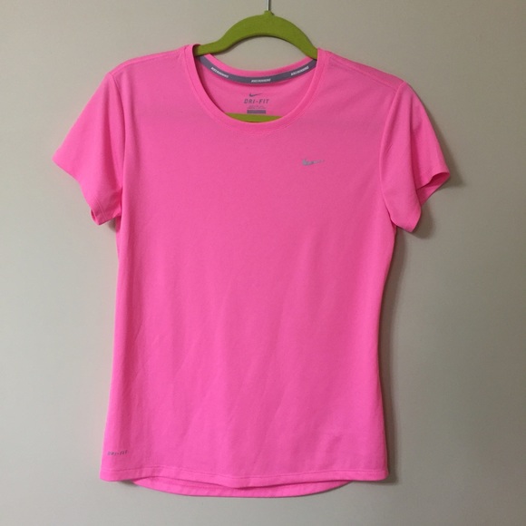 NIKE Dri-Fit Short Sleeve Tee