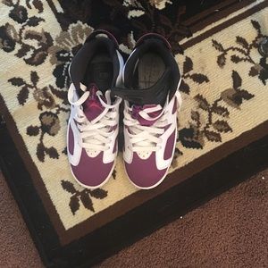 Jordans 6 Retros Grapes 4Y
