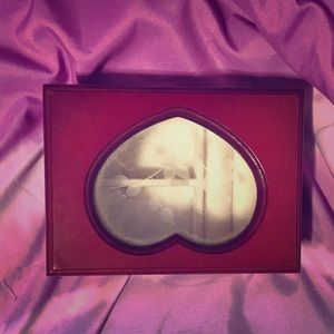 This is a jewelry box that I got and never used!!