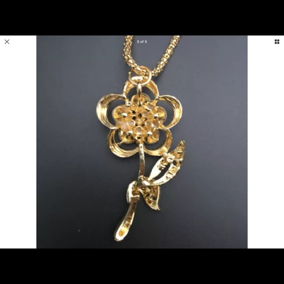 Betsey Johnson Flower Pendant Necklace - Picture 2 of 2