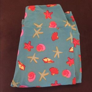 Lularoe OS Seashell Leggings