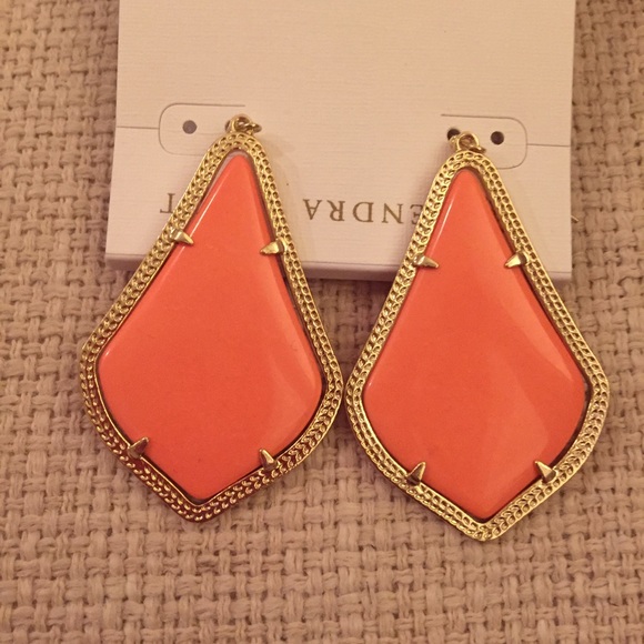 Kendra Scott Coral Alexandra Earrings! - Picture 3 of 3