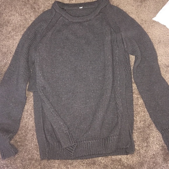 Yin sweater
