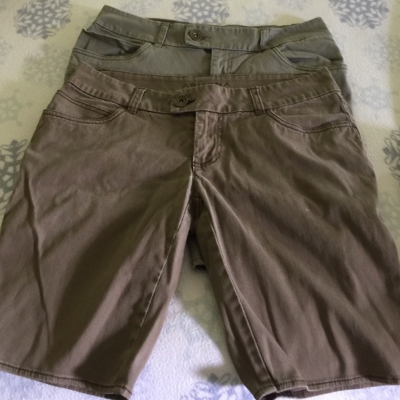2 pair of Juniors Arizona Jean Co. Bermuda shorts