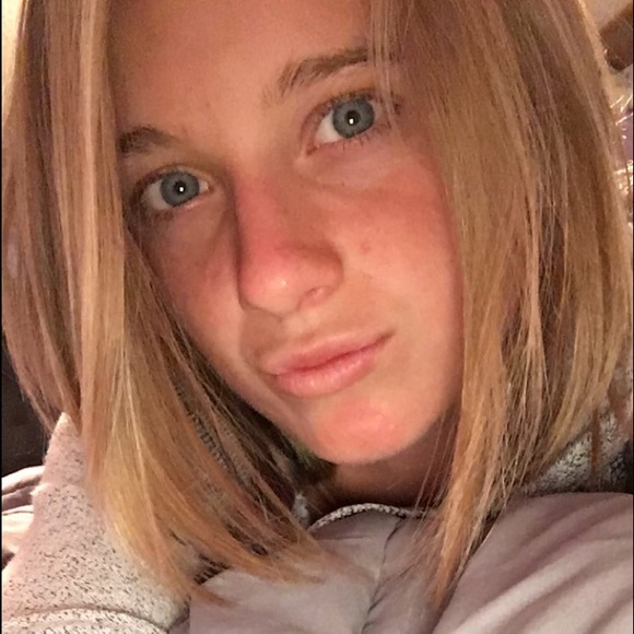 Meet your Posher, Alyson - Picture 1 of 1