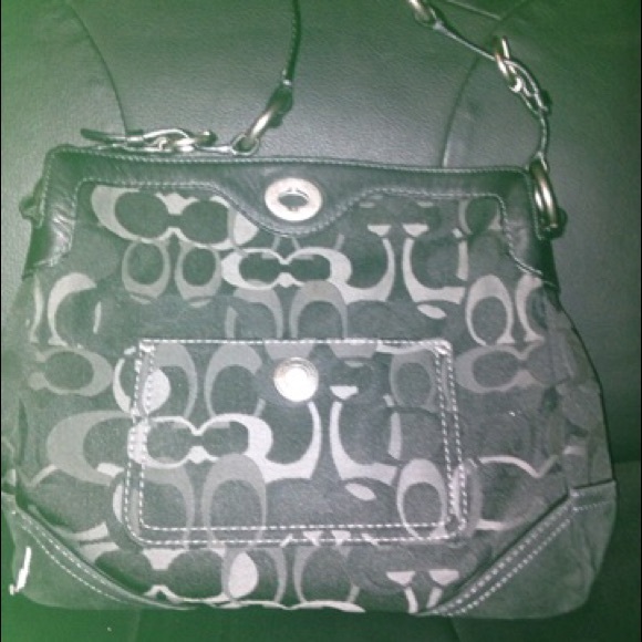 Coach Chelsea Signature Canvas Hobo Turn Lock Shoulder Bag  Coach Chelsea Optic Signature Hobo Tote Bag
