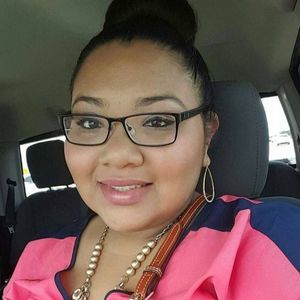 Meet your Posher, Perla