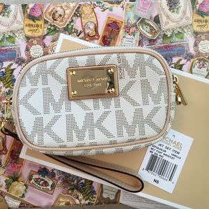 Michael Kors wristlet