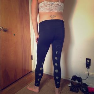 Teeki Moon Dance HotPants yoga pants