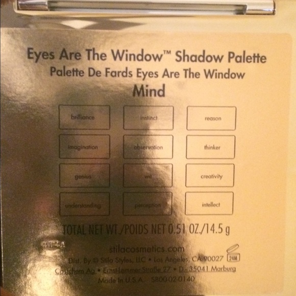 Stila Eyeshadow Palette🎨 - Picture 2 of 3