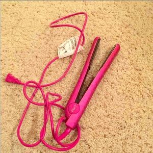 Pink hair straightener