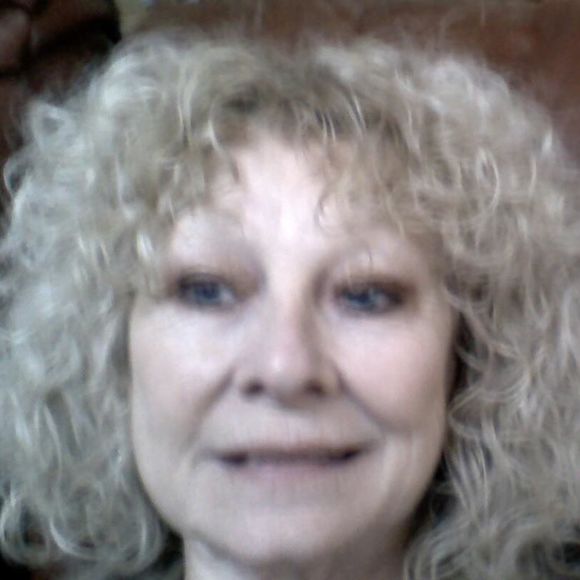 Meet your Posher, Linda - Picture 1 of 1