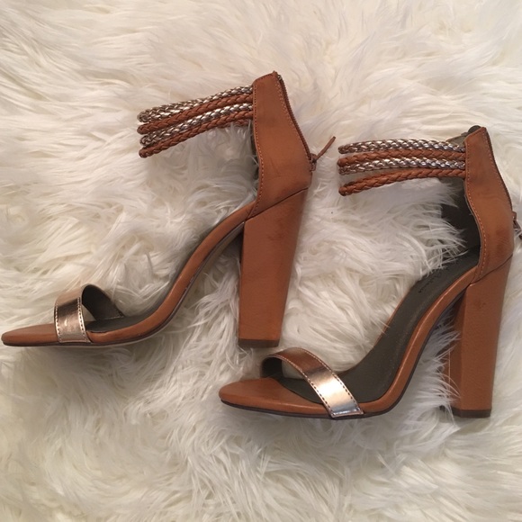 Never worn Michael Antonio heels - Picture 2 of 4