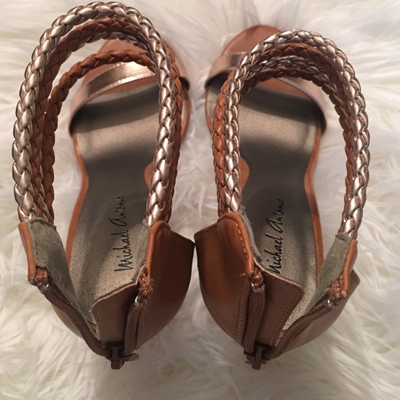 Never worn Michael Antonio heels - Picture 3 of 4