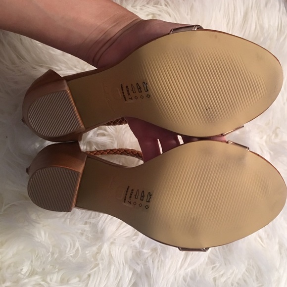 Never worn Michael Antonio heels - Picture 4 of 4