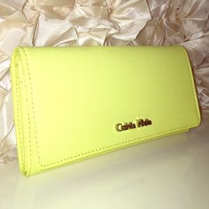 NWT Calvin Klein leather wallet