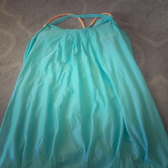 Strapp, loose Lululemon tank with built in bra