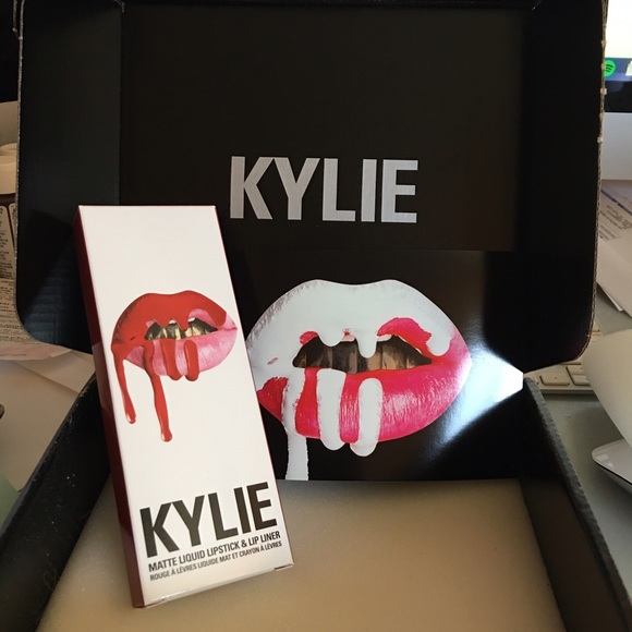 Kylie Lip Kit 22