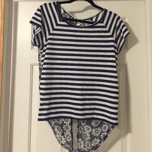 Striped and daisy printed shirt👕💛