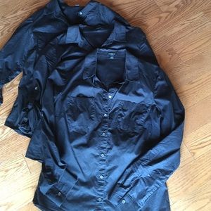 BLACK FITTED BUTTON DOWNS