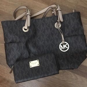 Michael Kors tote bag