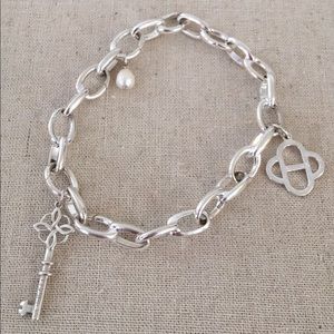 Stella & Dot Chain Link charm bracelet in Silver