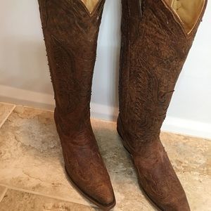 Corral boots
