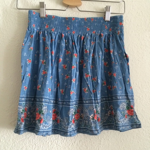 🆕 boho vintage floral miniskirt✨ S - Picture 3 of 3