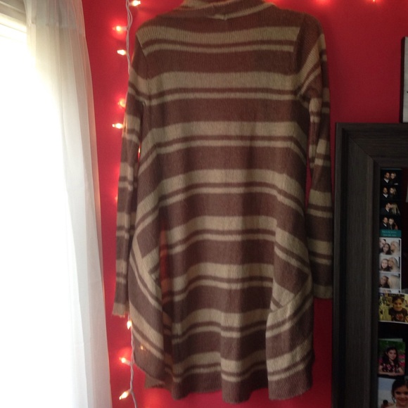 Striped cardigan 🍂 - Picture 4 of 4