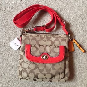 *NWT* Coach signature cross body plus wristlet