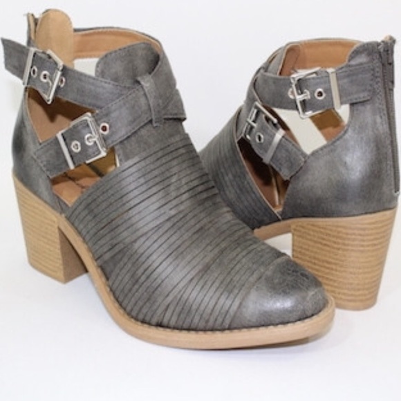 Qupid Tobin Boot Size 7