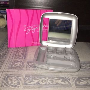 Mary Kay Custom Compact