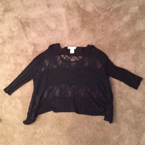 Three quarter sleeved lace shirt