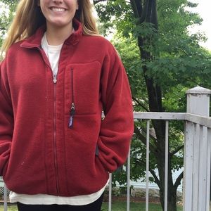 Patagonia fleece zip up jacket 🌿