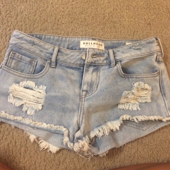 Light jean shorts
