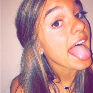 Meet your Posher, Marissa