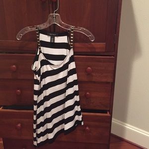 WHBM black and white top