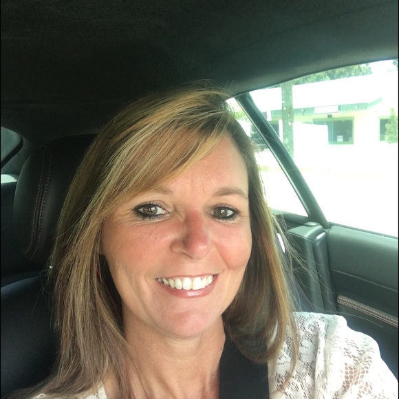 Meet your Posher, Tina