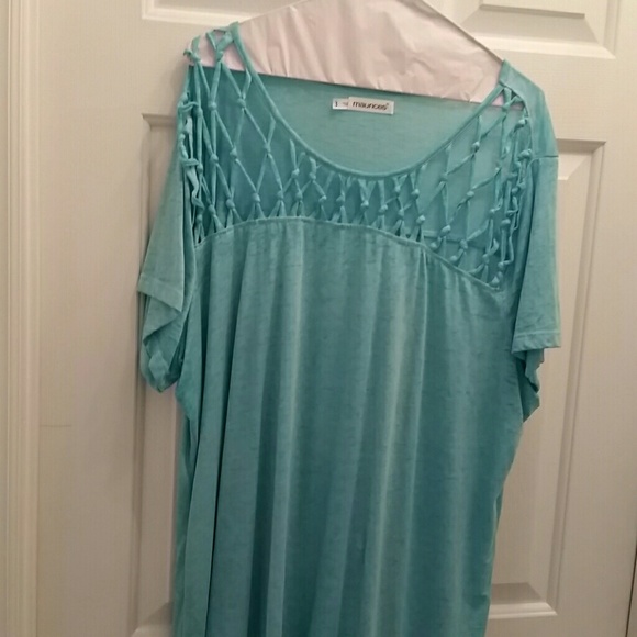 Maurices top